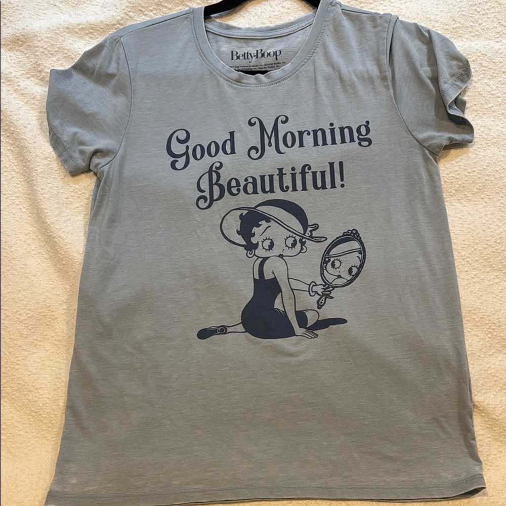 Betty Boop Gray Short Sleeve Tee with Vintage Graphic